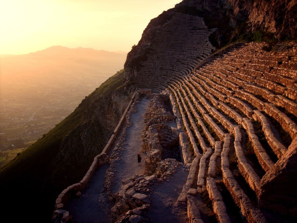 Steep theatre